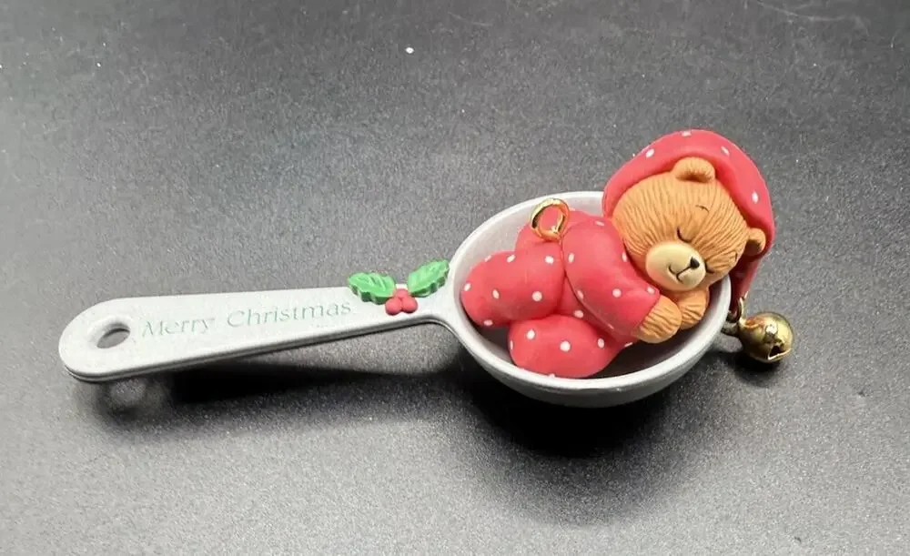 Enesco Ornament 1990 A Spoonful of Love Sleeping Bear in Spoon No Box LO16
